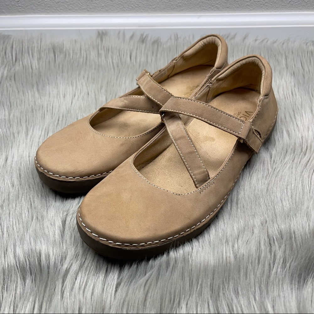 Vionic Judith Mary Jane Flat Comfort Shoes Beige Tan Leather Upper Size 9.5 US